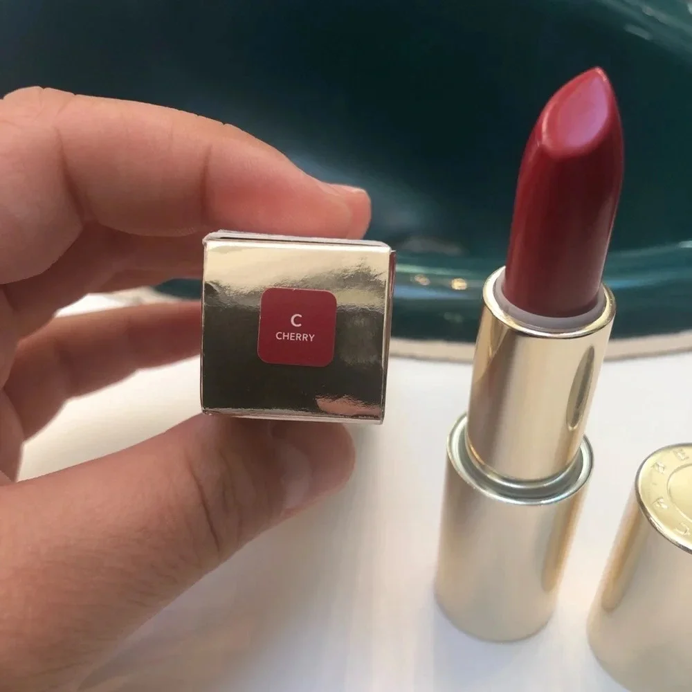 BECCA brand new